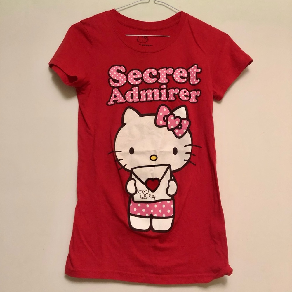 hello kitty t-shirt xs?